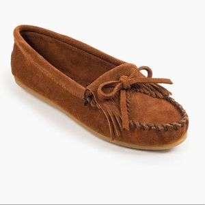 Minnetonka Kilty Hardsole moccasin size 10 brown